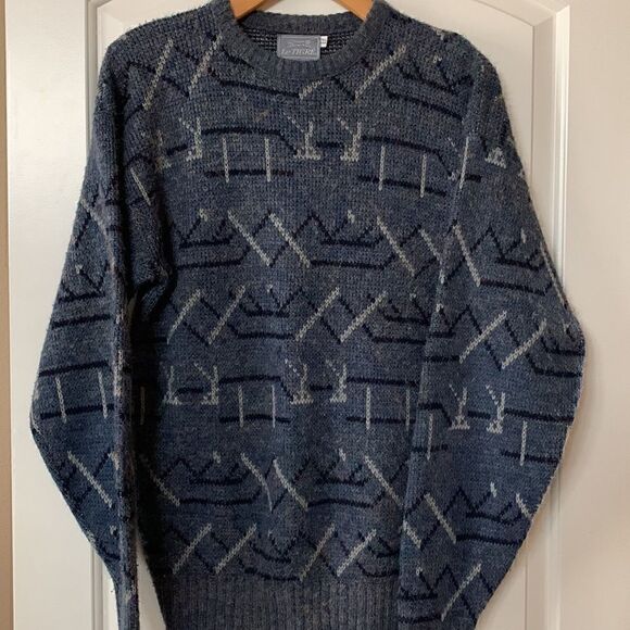 Vintage Crewneck Sweater Made in USA large Le Tigre Y2K Holiday SKI - Picture 1 of 5